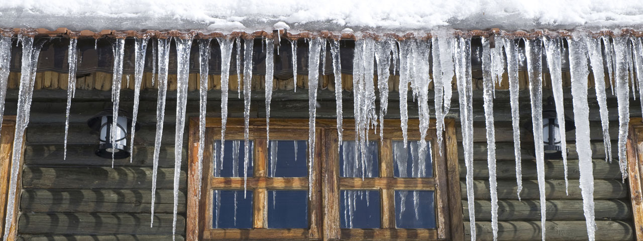 Spray foam prevents ice dams by providing proper insulation in Denver attic spaces Spray foam prevents ice dams by providing proper insulation in Denver attic spaces